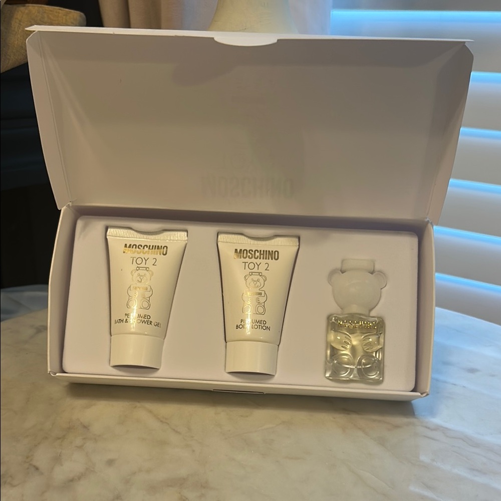 Moschino Toy 2 Bath & Body Set - new